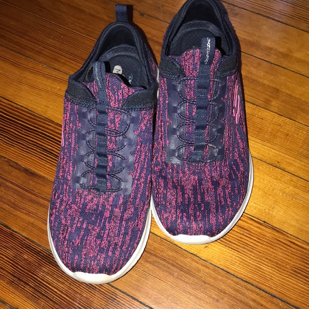 💜Gently used sketchers memory foam size 7.5💜